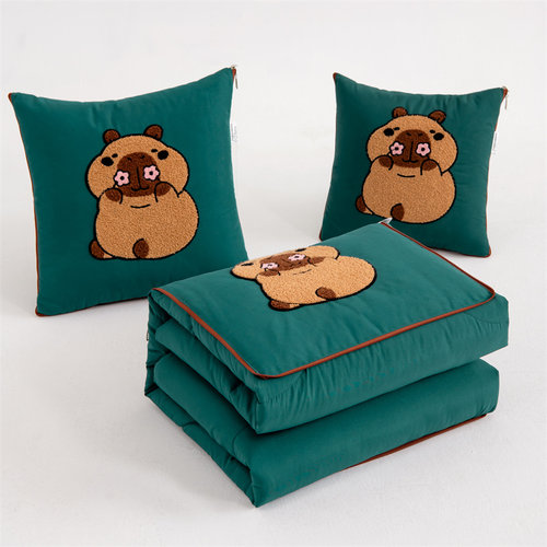 合起是抱枕，打开是被子