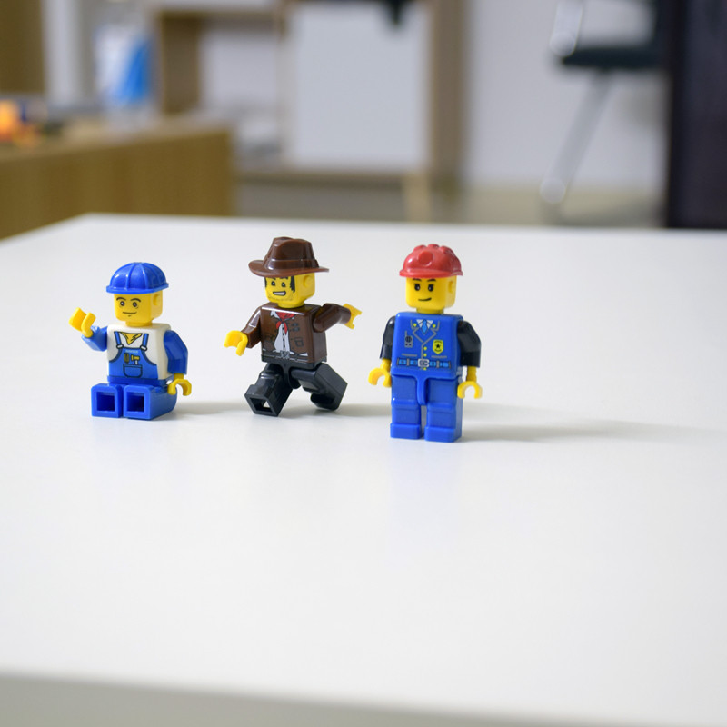 小颗粒积木人仔兼容乐高式通用警察一1元以下人偶公仔男女孩玩具