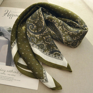 复古腰果花小方巾男女通用春秋保暖护颈围巾绿色装饰百搭丝巾披肩