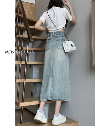 Светлая летняя дизайнерская длинная джинсовая юбка, 2024 года, А-силуэт, тренд сезона, средней длины