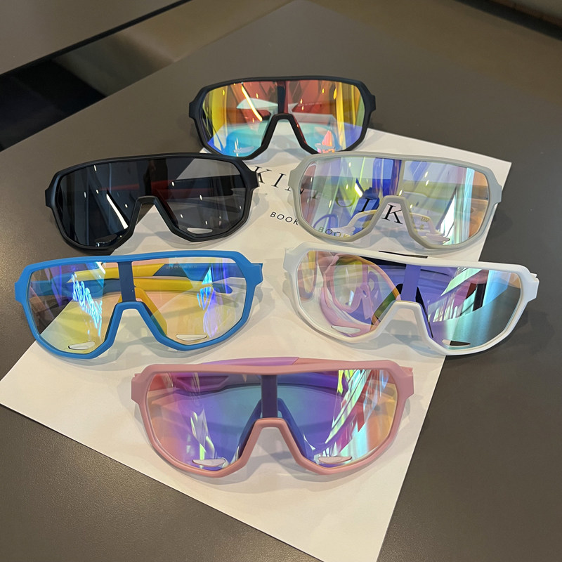 儿童骑行眼镜男女童户外运动变色偏光太阳镜宝宝护目镜遮阳墨镜潮