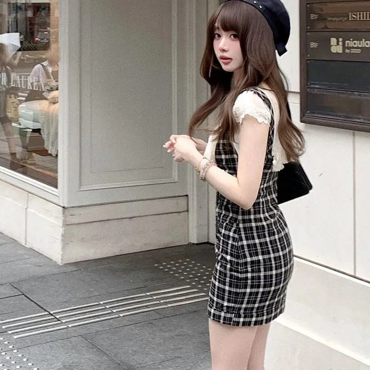 日系少女感显瘦套装裙女夏季新款设计感蕾丝上衣格纹背带裙两件套