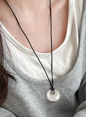 新中式黑绳泉眼吊坠长款毛衣链女