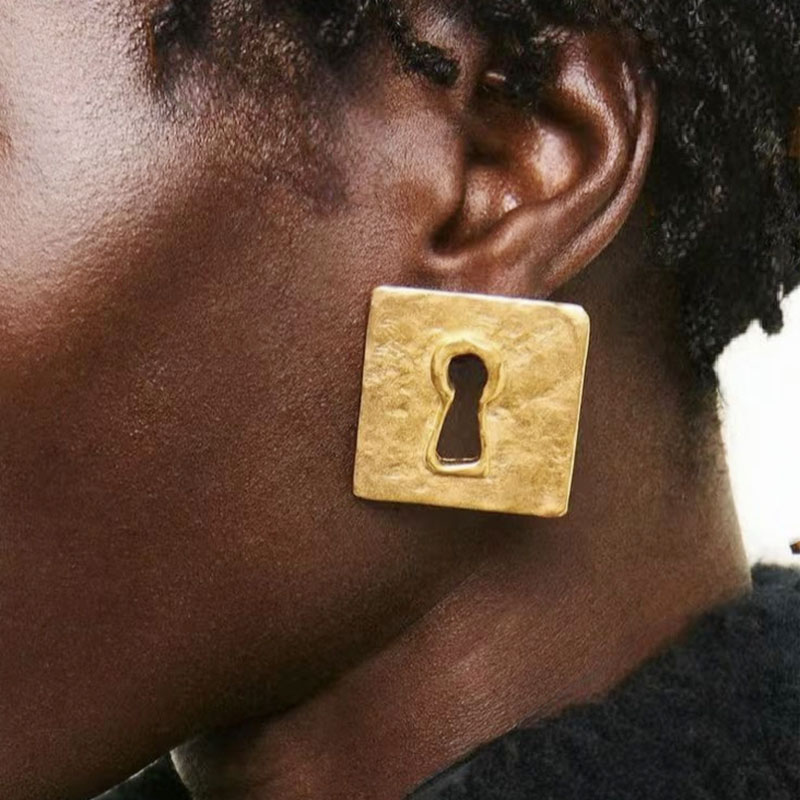 夏帕钥匙孔方形肌理纹耳钉耳环女