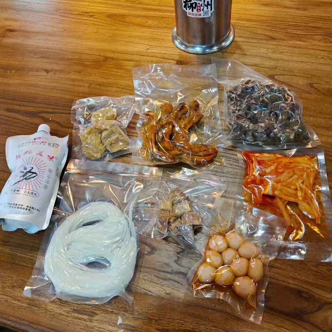 柳州正宗螺蛳鸭脚煲冰鲜螺蛳粉真螺蛳粉