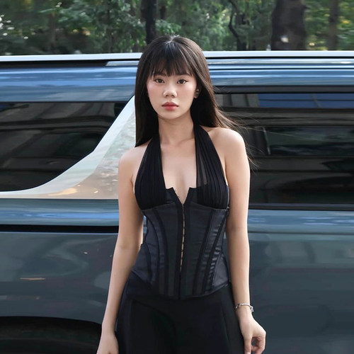 KLIOU 酷飒拽姐辣妹风黑色网纱拼接排扣收腰显瘦挂脖无袖背心 潮