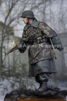 Alpine 16007 A Young Grenadier 1/16