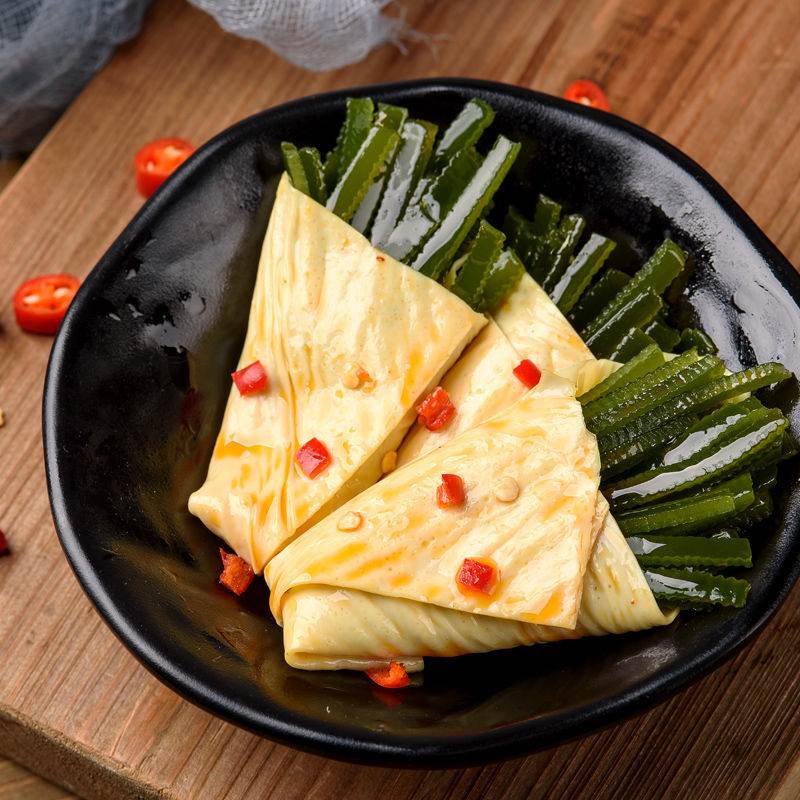 新款 卜珂豆皮卷海带香辣条豆制品蔬菜干豆干脆菇豆皮辣条休闲小