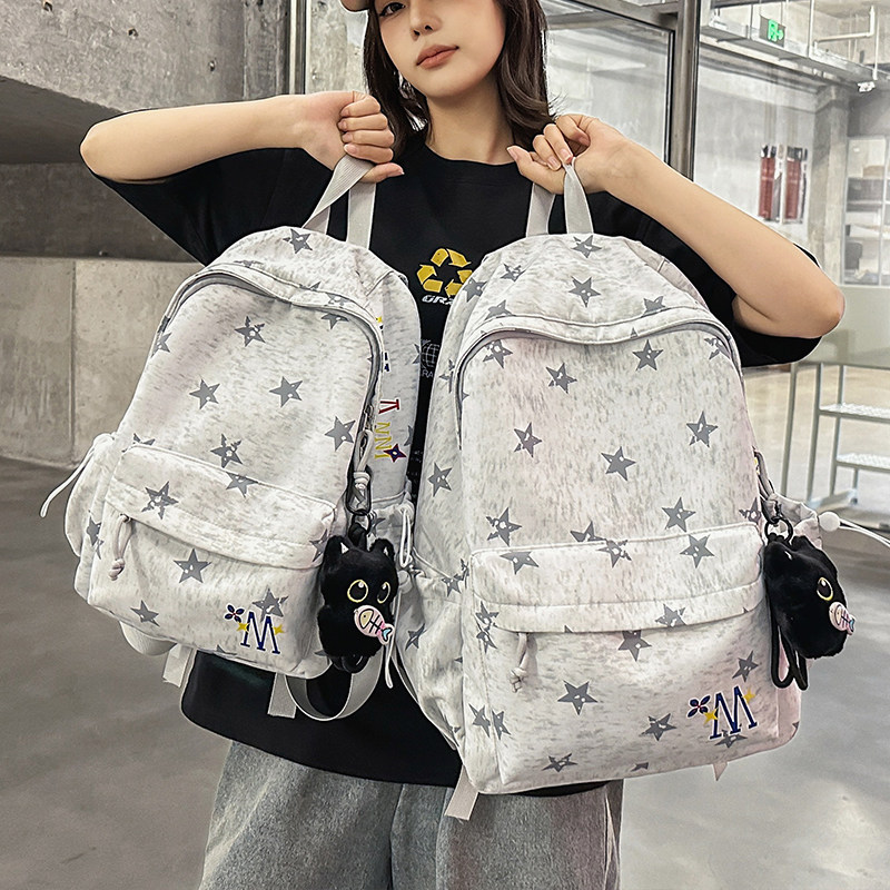 女学生星星字母大容量轻便双肩包