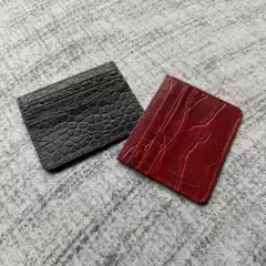 Fyredwrld Crocodile Leather Pattern Card Holder