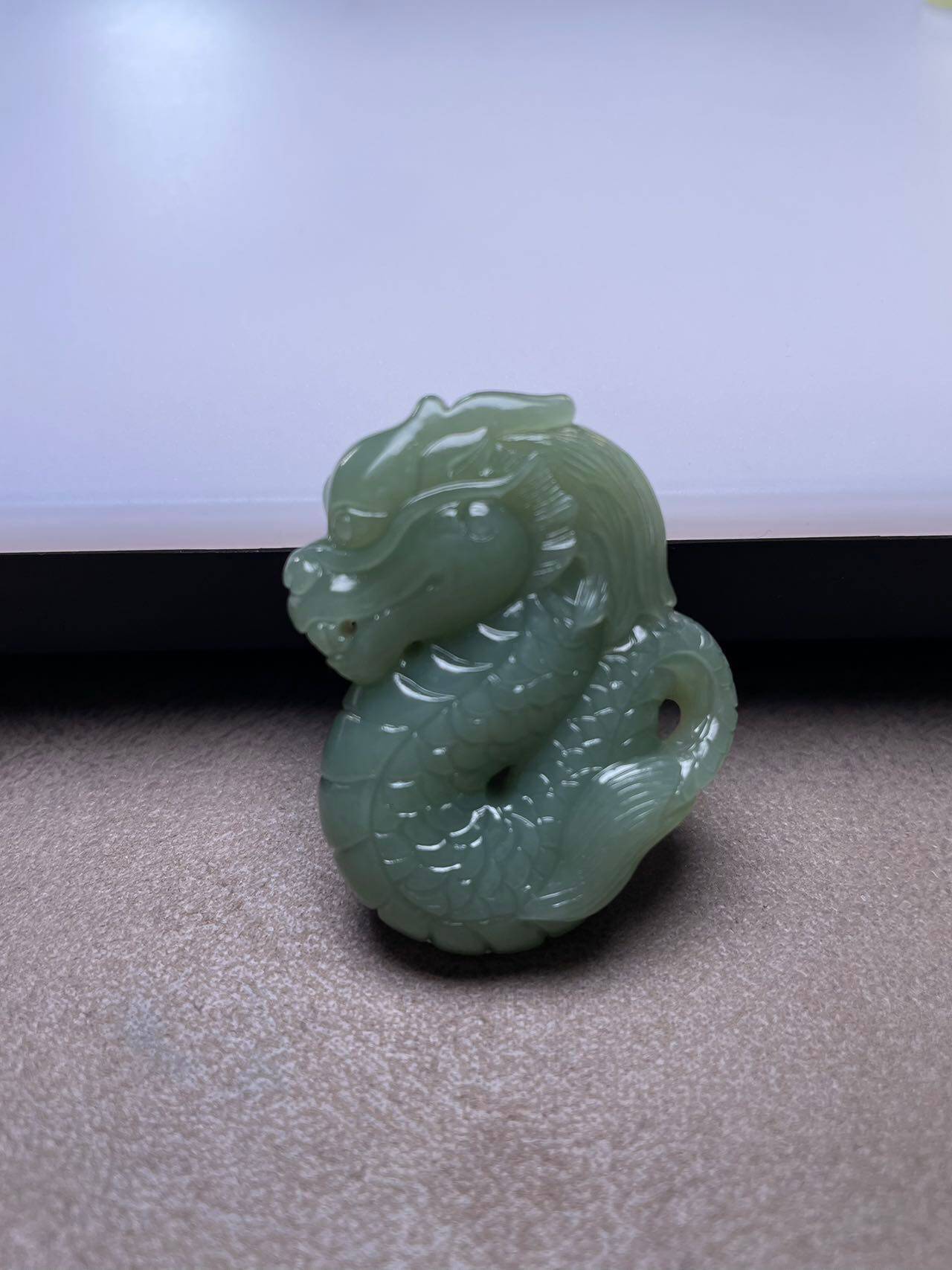 新疆和田玉且末蓝调龙型玉佩吊坠