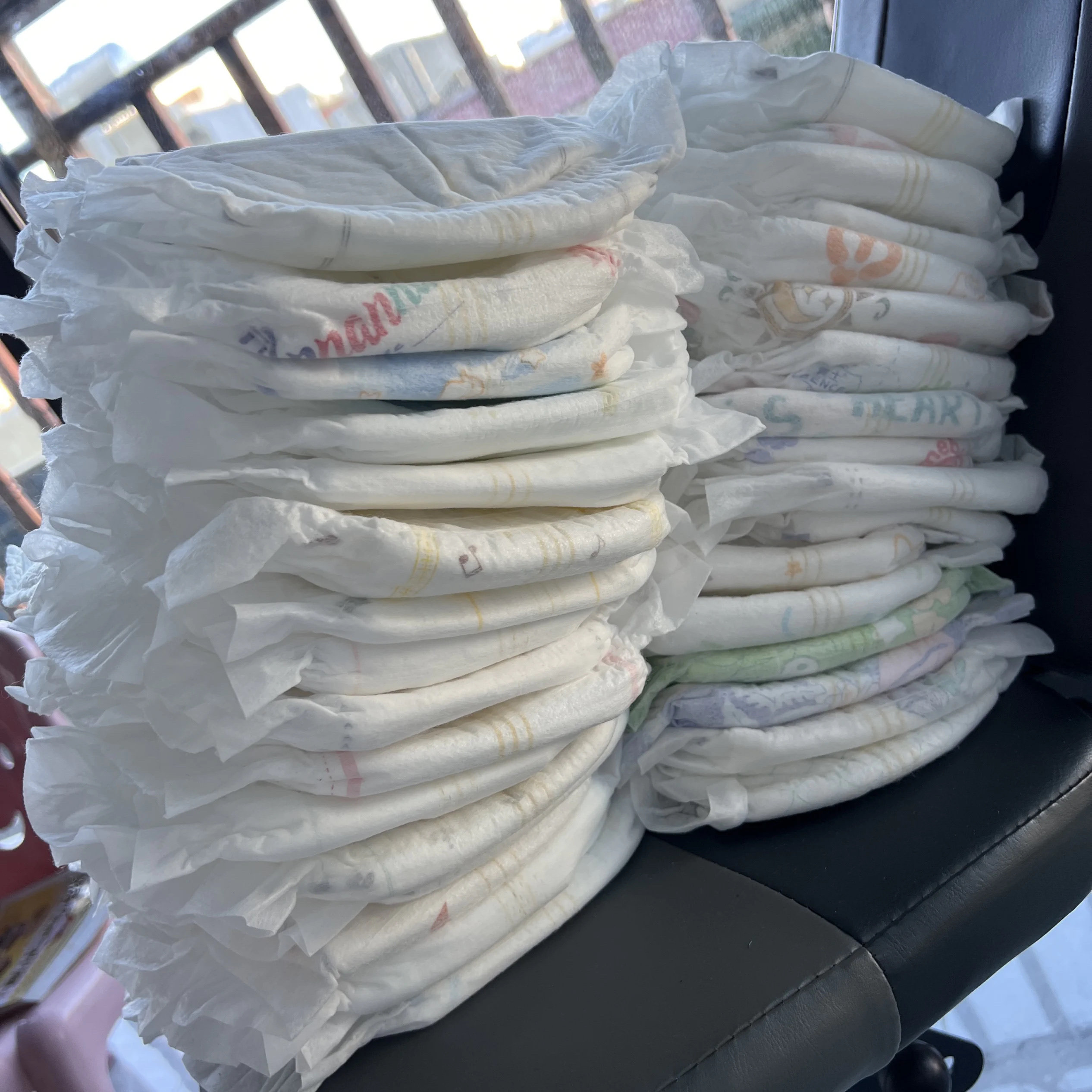 一体拉拉裤通用100片超能吸经济装装全包臀特价