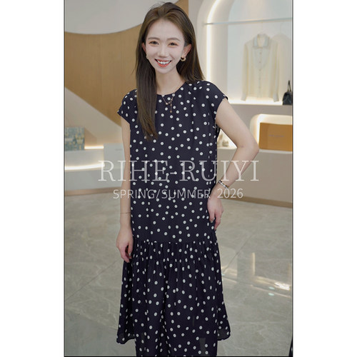 RH【波点小鱼尾】春夏新款复古质感显瘦气质珍珠绉盖袖连衣裙1110