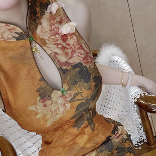画报夫人同款 挖肩气质如花 复古定位花水滴领连衣裙显瘦旗袍