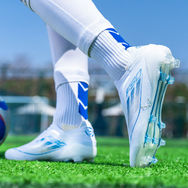 2026新款儿童足球鞋男女款长钉fg无鞋带低帮tf碎钉比赛学生训练鞋