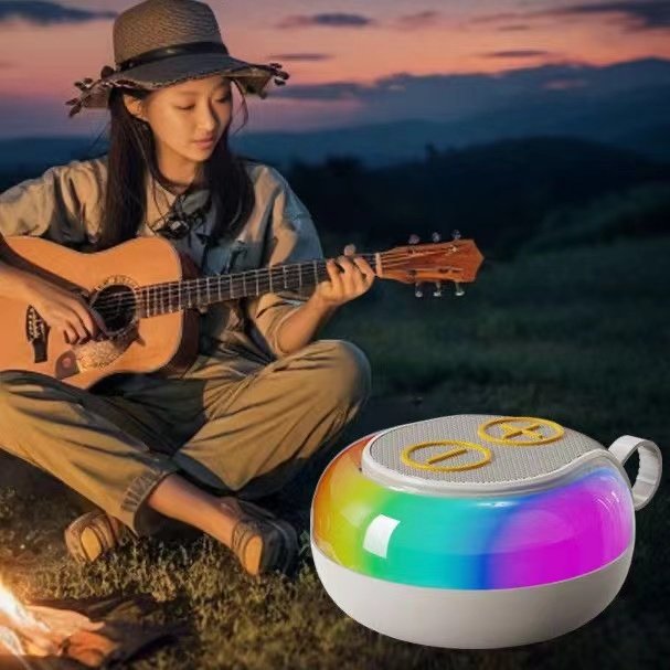 低音炮蓝牙音箱便携RGB氛围灯光家用户外高音质插卡小音响大音量