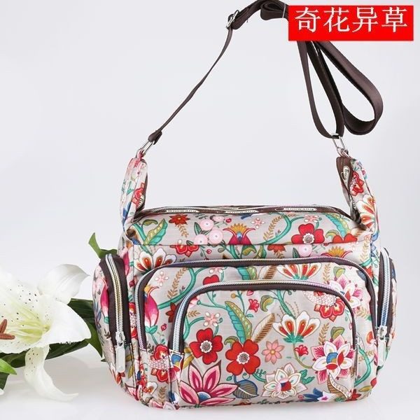 2025防水布包结实轻质感大容量斜挎包帆布包轻便妈妈小众斜跨女包