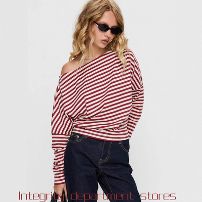 LaceT-shirtFittedCrewneckShort