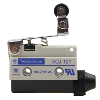 施耐德行程限位开关XCJ102微动开关XCJ-103 110 121 125 126 128