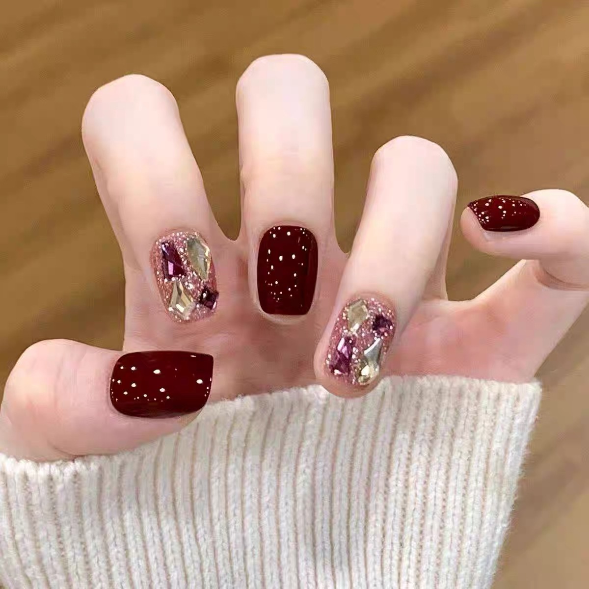 【酒红满钻】气质复古酒红高级感短甲满钻爆闪红色手工新年穿戴甲