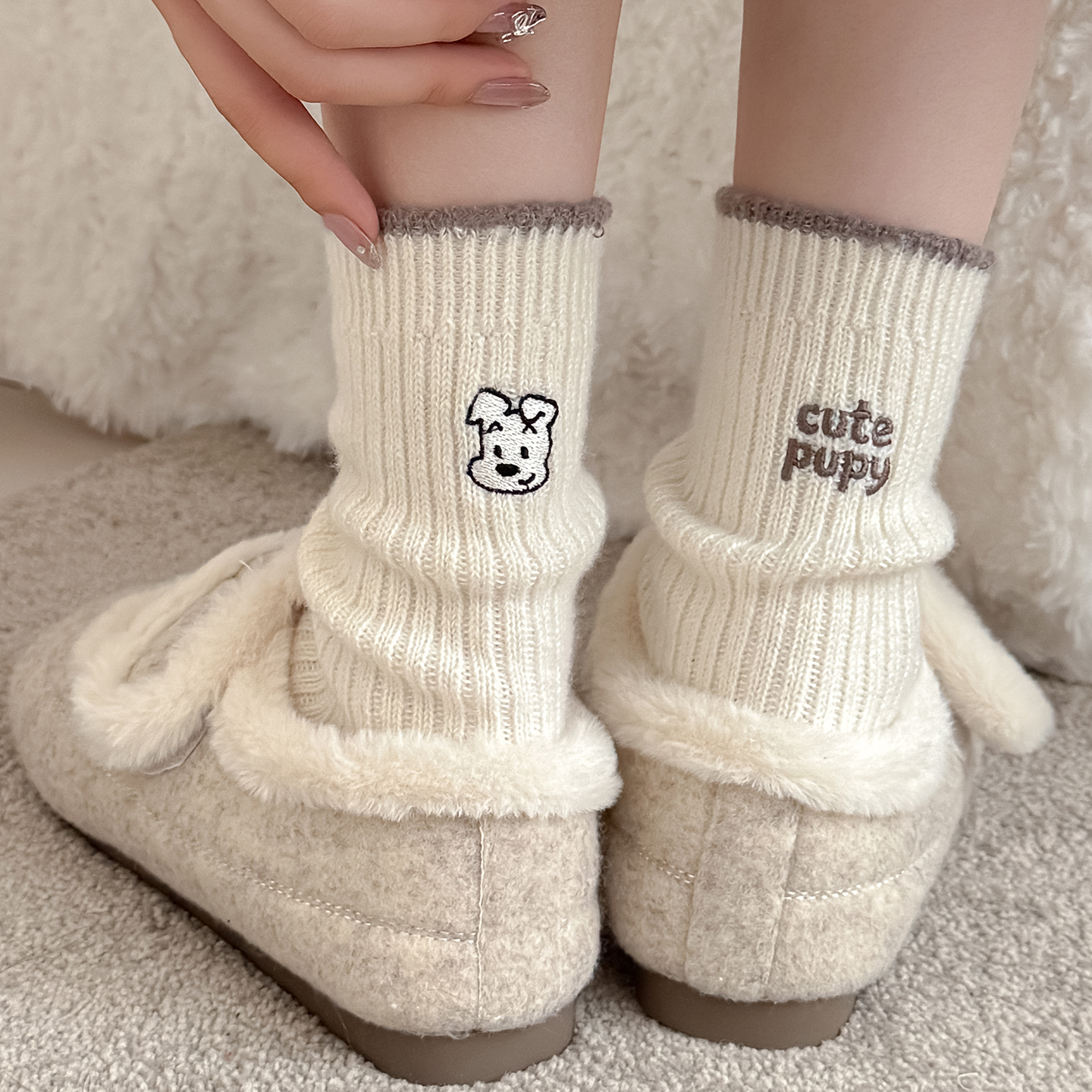 AB袜刺绣可爱袜子女加厚暖绒保暖秋冬双针中筒袜春秋款百搭ins风