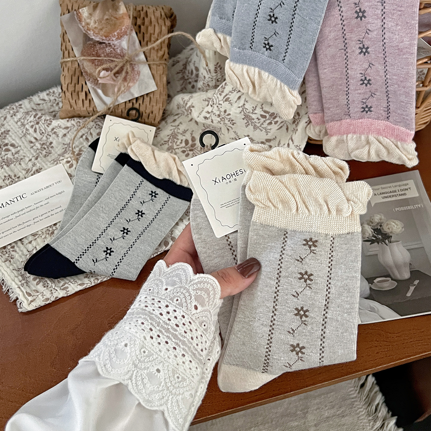 花边袜子女2025新款公主袜配小皮鞋春秋纯棉女款中筒袜学生女袜子