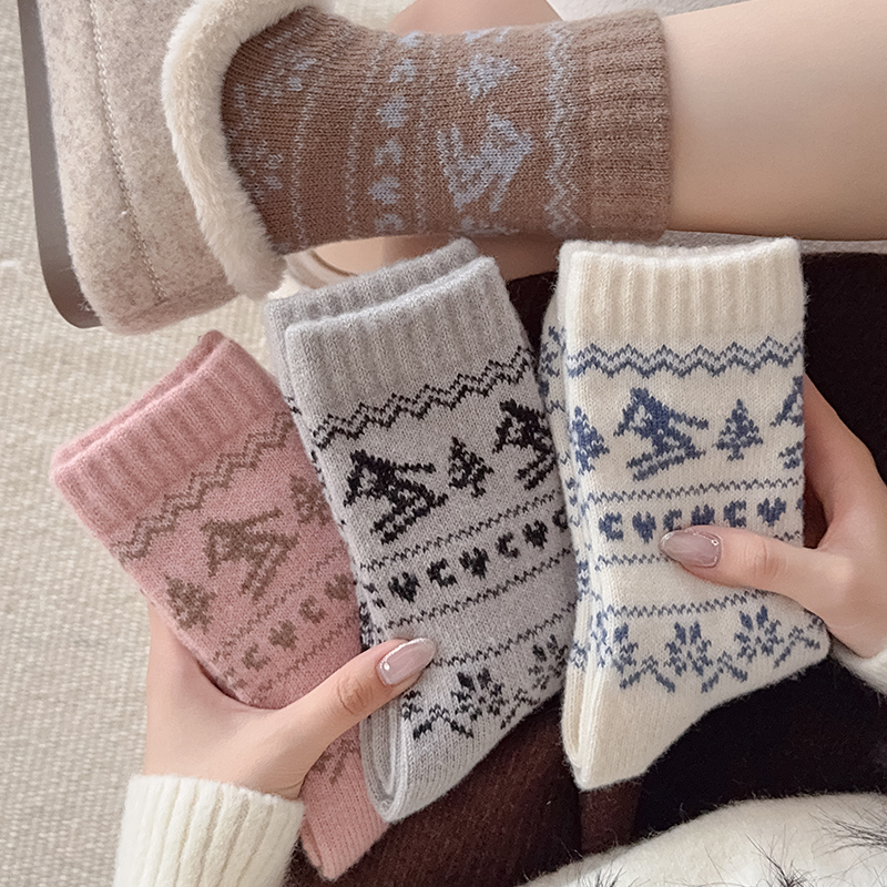 复古民族风冬季袜子女睡觉穿的袜子加厚保暖秋冬中筒袜冬天不起球