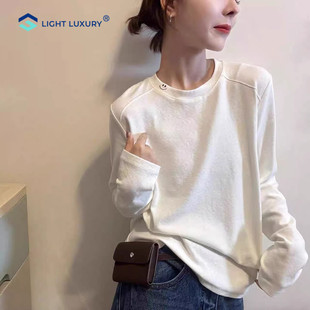 白色长袖T恤女早春刺绣圆领内搭加绒打底衫柔软舒服显瘦正肩上衣