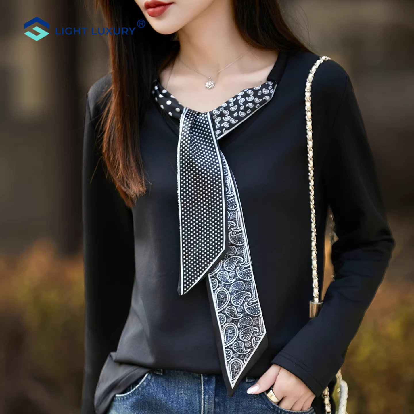 黑色打底衫女秋冬新款优雅丝巾长袖T恤高级感内搭通勤休闲V领上衣