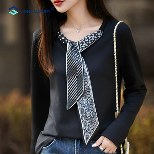 黑色打底衫女秋冬新款优雅丝巾长袖T恤高级感内搭通勤休闲V领上衣