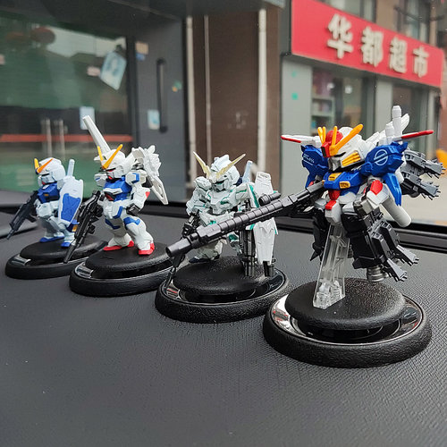 万代DIY汽车香薰高达车载装饰品