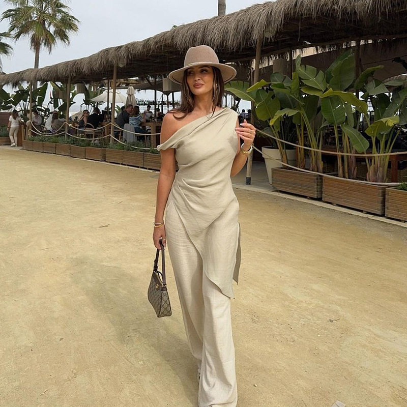 Women irregular sleeveless sloping shoulder top无袖斜肩上衣