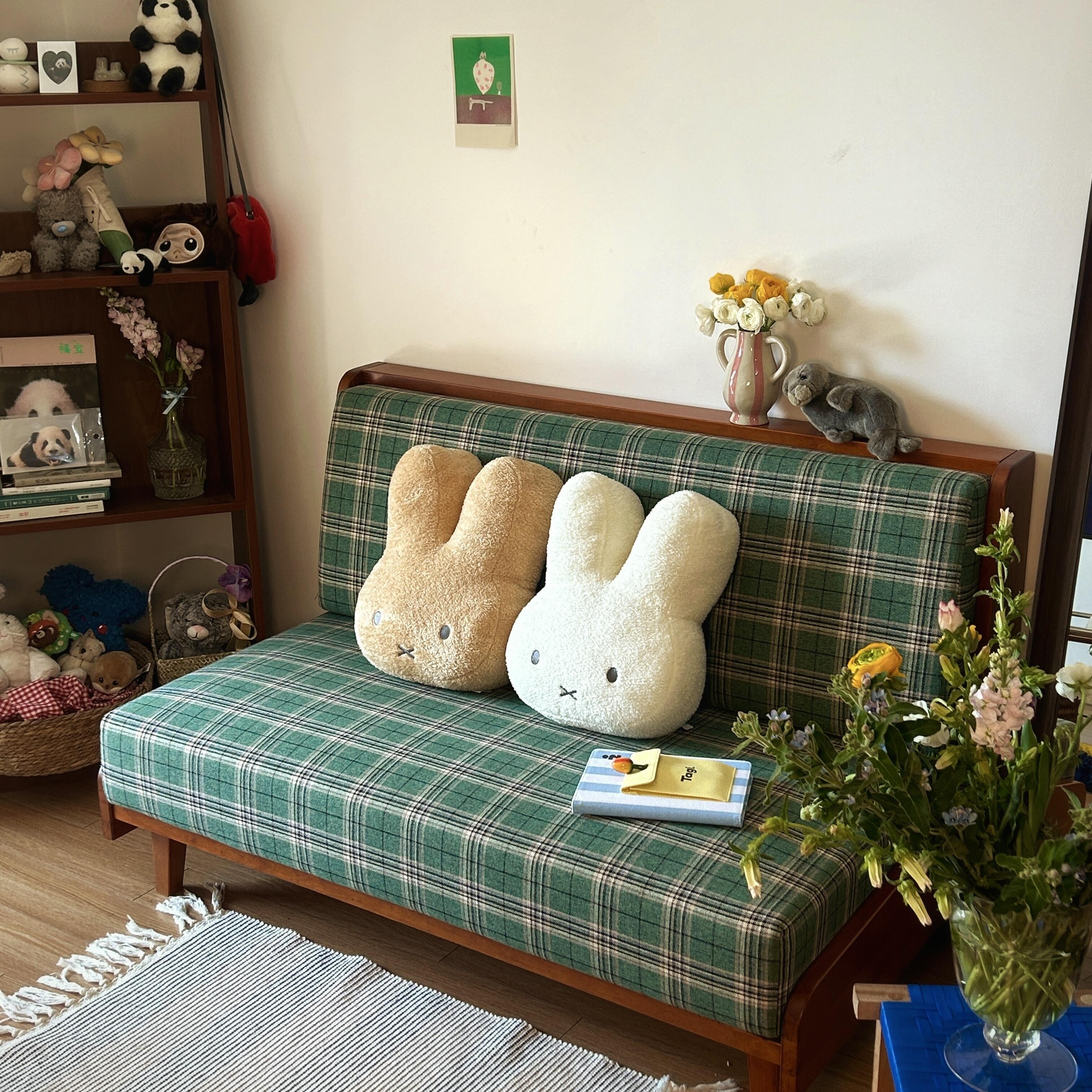 可爱米菲兔沙发抱枕卡通少女心卧室陪睡娃娃毛绒玩具房间装饰好物