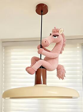 新年红色小马吊灯装饰玩偶2026生肖吉祥物春节客厅氛围感布置道具