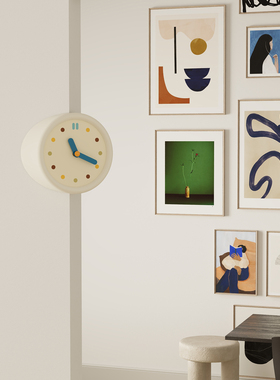 装饰免打孔几何墙角钟阳角挂钟简约纯色现代ins静音科技艺术遮孔