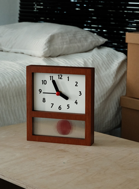 日式中古风钟表室内2026新款轻奢时钟创意桌面台钟简约挂钟艺术钟