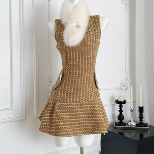 你的懒懒llan见习魔女贵气甜奢感粗花呢小香连衣裙含围脖