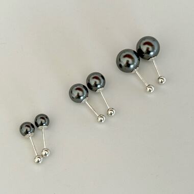 小众高级大溪地深灰色施家珍珠耳钉通体s925纯银防丢螺丝帽耳饰女