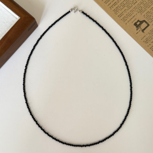 小众设计感极细黑玛瑙项链s925纯银锁骨链气质百搭简约通勤颈链女