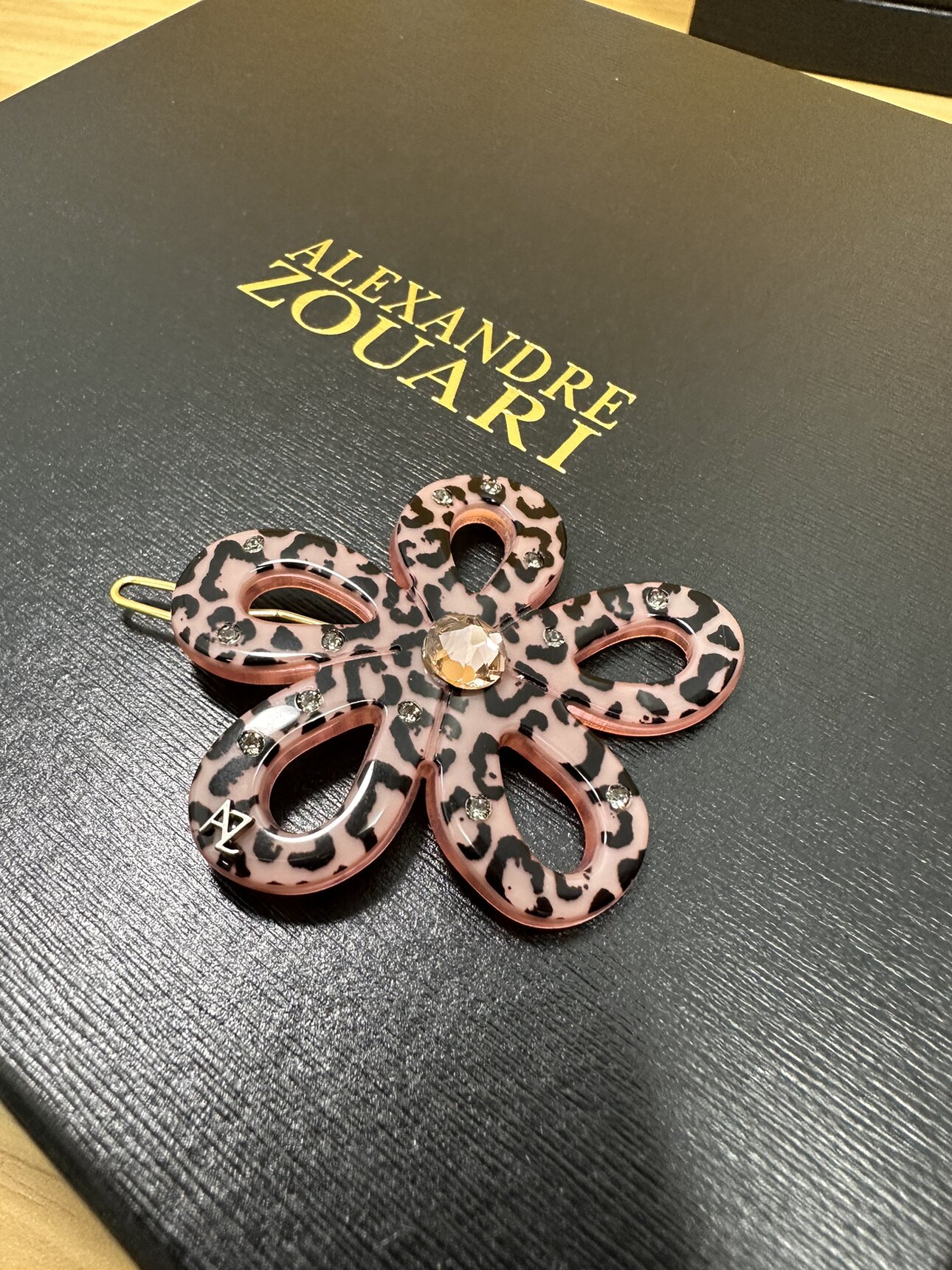 alexandrezouari亚历山大施华利发饰豆沙粉豹纹花色刘海边夹发夹