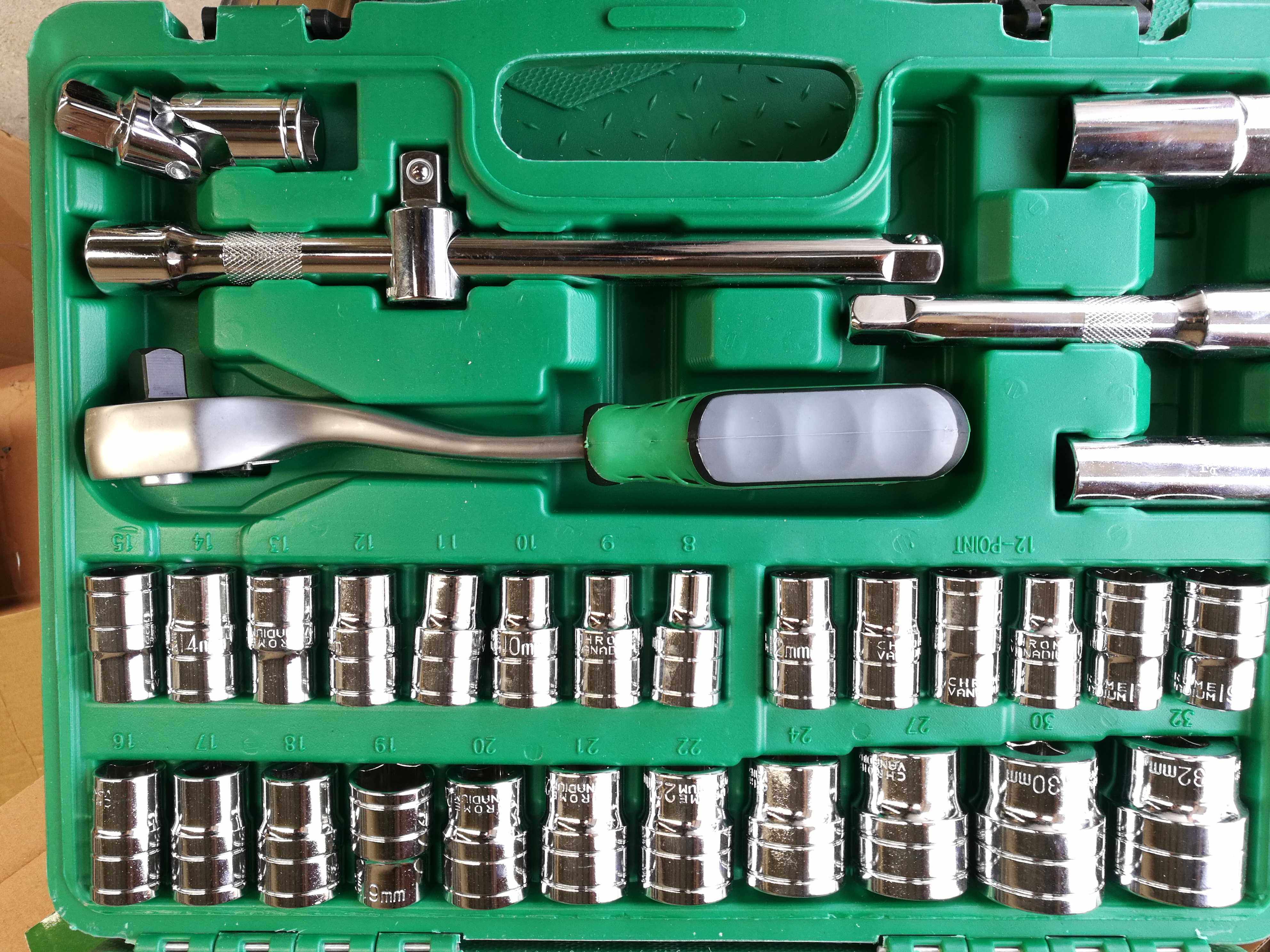 大飞套筒套装棘轮快速扳手六角梅花套桶工具汽修专用整套机修组套