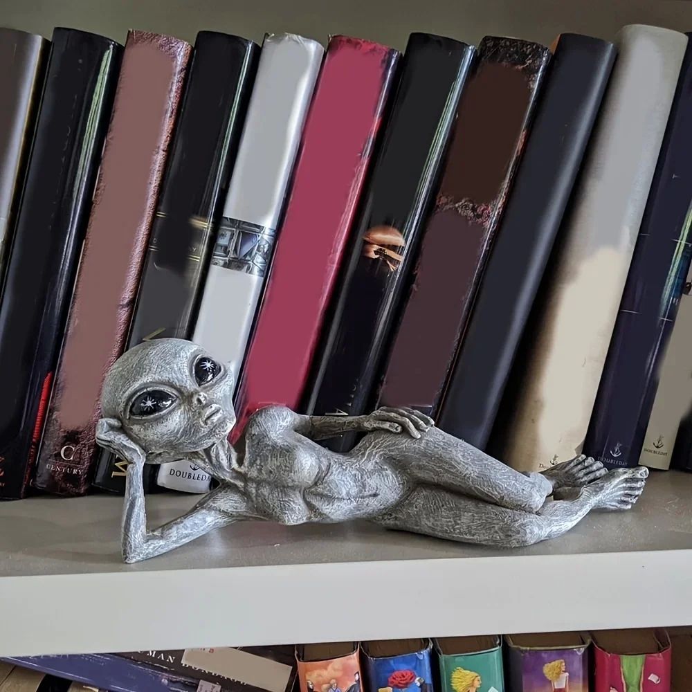 1pc Alien Resin Statues Figurine, Halloween Creative Statues
