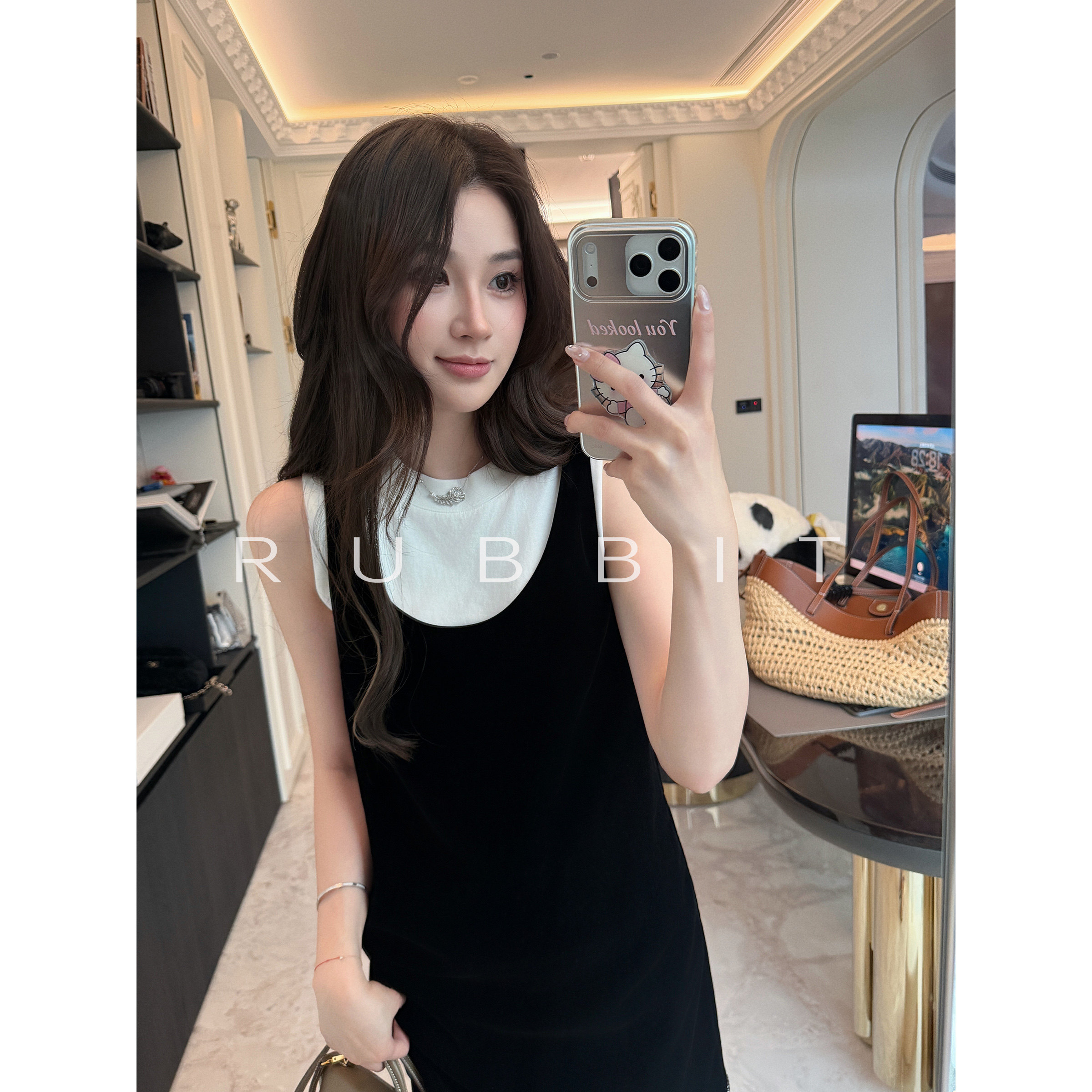 RUBBIT气质温柔又遮肉 丝绒马甲裙 无袖U领小黑裙显瘦吊带连衣裙