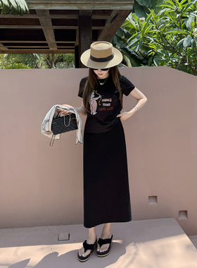 RUBBIT四季款 气质休闲一片式后开叉中长款小黑裙宽松显瘦半身裙