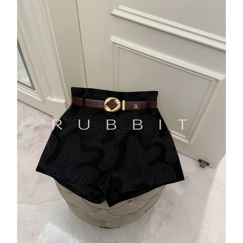 RUBBIT CHIC‘蚂蚁腰’ 高腰显腿长 轻奢真丝亚麻暗纹提花短裤女