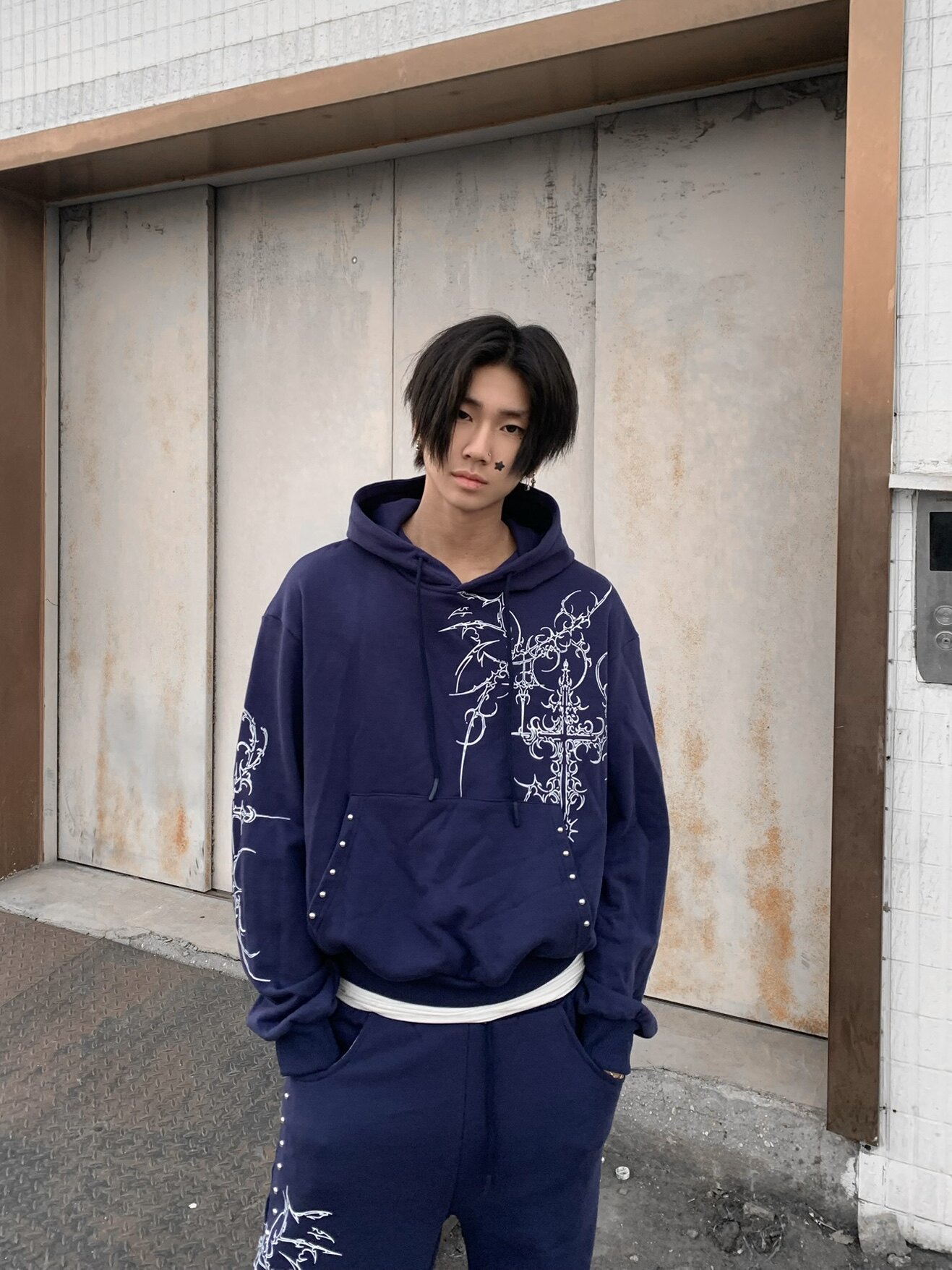 户外运动印花铆钉抽绳宽松套装潮