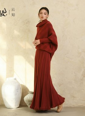 云知轻熟简约风针织衫套装女冬高领毛衣百褶裙新年红修身长袖上衣