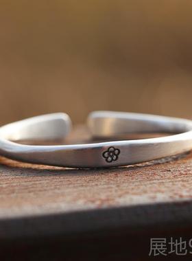 高档999纯银手工原创设友计实心砂法古复古梅花手镯送女磨闺蜜