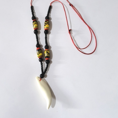 包邮四川凉山西昌彝族特色工艺品狗牙项链昭觉彝族漆器