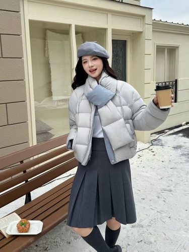 双面可穿羽绒服女2025冬季新款短款配围巾今年流行爆款小个子外套